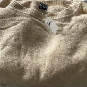 Gap slouchy sweater. New.  Unworn.